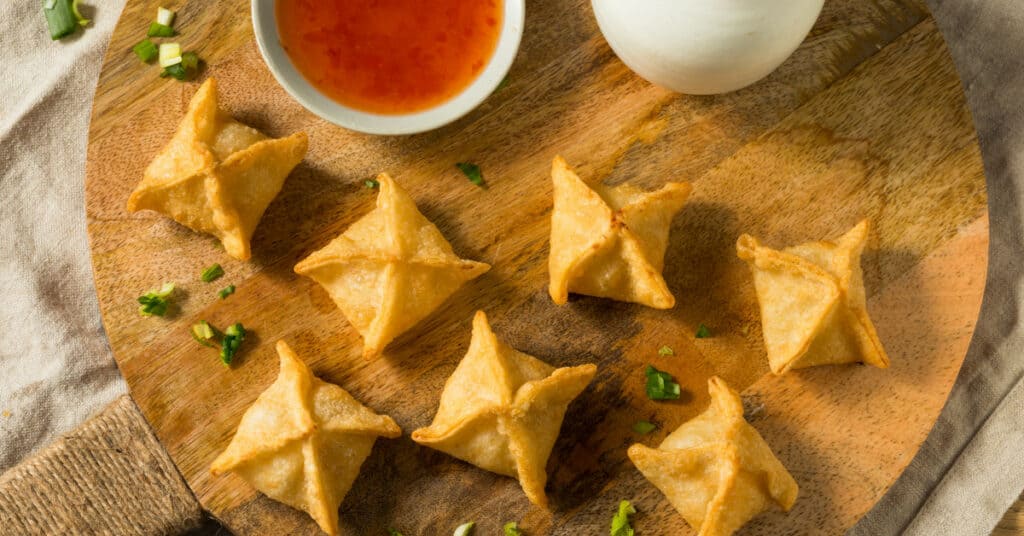 Fried Wontons with Sweet Chili Sauce